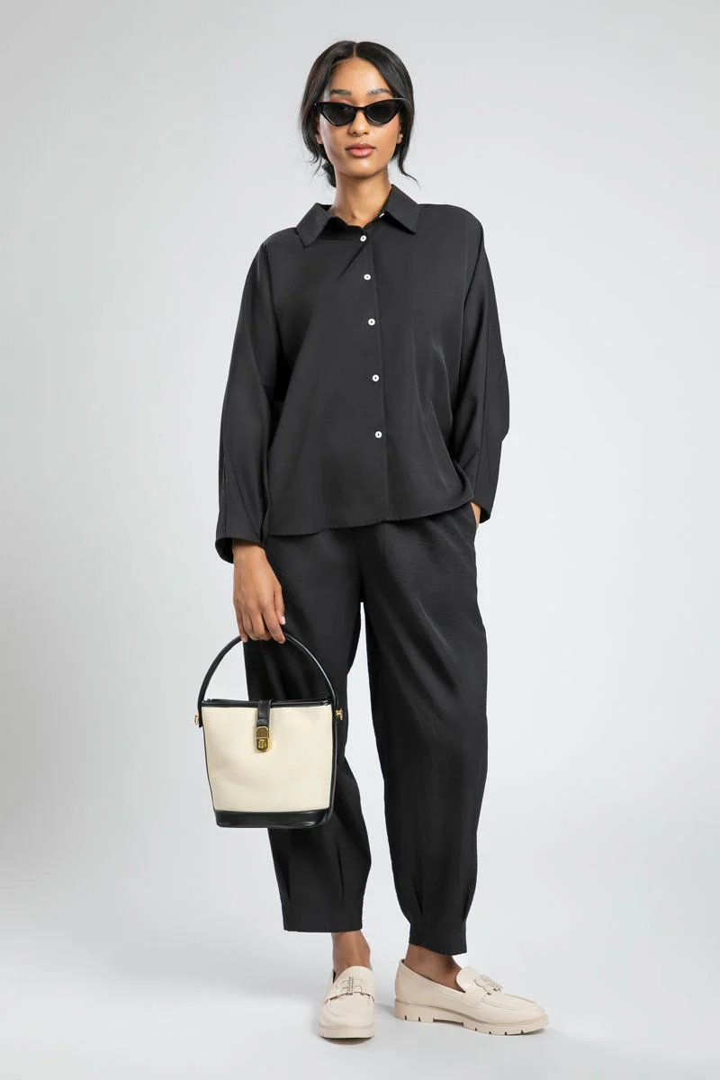Women's wide trousers with balloon design and practical material
