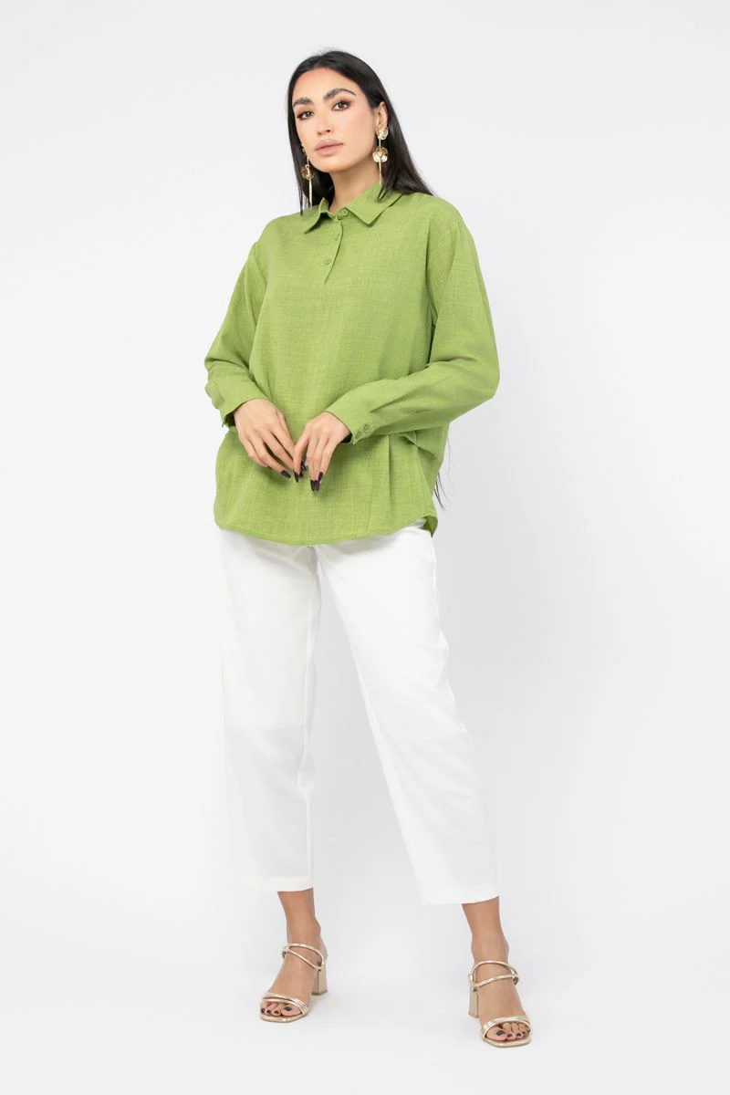 Women's blouse with button details on the back